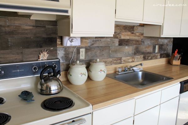 Extraordinary Reclaimed Wood Kitchen Backsplash Pallets